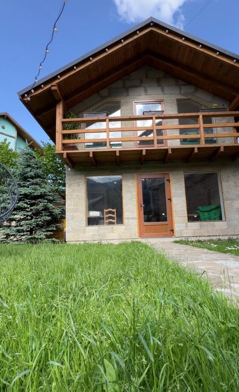 Кам'Яний Двір Mikulicsin Kültér fotó